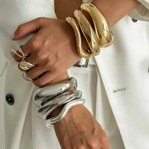 سوار نسائي | تصميم معدني لامع مفتوح بنمط غير منتظم موضة 2025 spring bracelet.