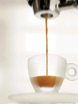 Limited edition illy مجموعة مصممة لجعل تجربة شرب القهوة في المنزل مميزة..