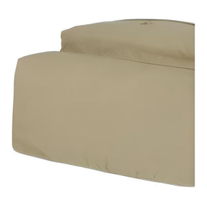 Bottom angle view of an authentic Polo Ralph Lauren beige backpack showing durable base construction and structure.
منظر للزاوية السفلية لحقيبة ظهر Polo Ralph Lauren أصلية باللون البيج يوضح متانة القاعدة والبناء الهيكلي.