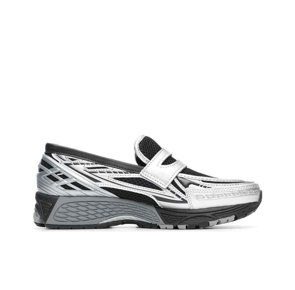 Detailed side angle showcasing حذاء نيو بالانس featuring a semi-formal hybrid loafer design.