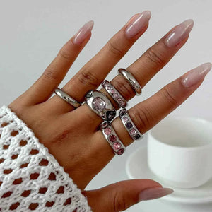 طقم خواتم Chunky Rings مرصعة بـ Crystal ملون.