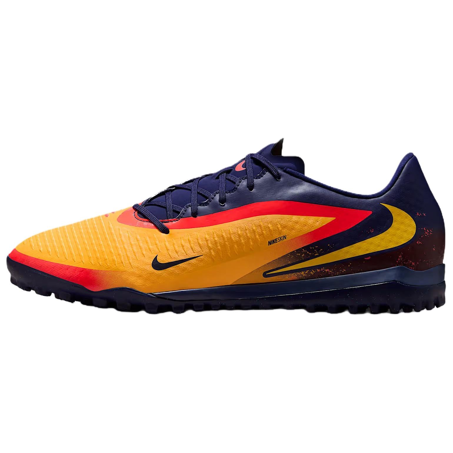حذاء Nike Phantom لكرة القدم - نعل Turf وألوان برتقالية مميزة