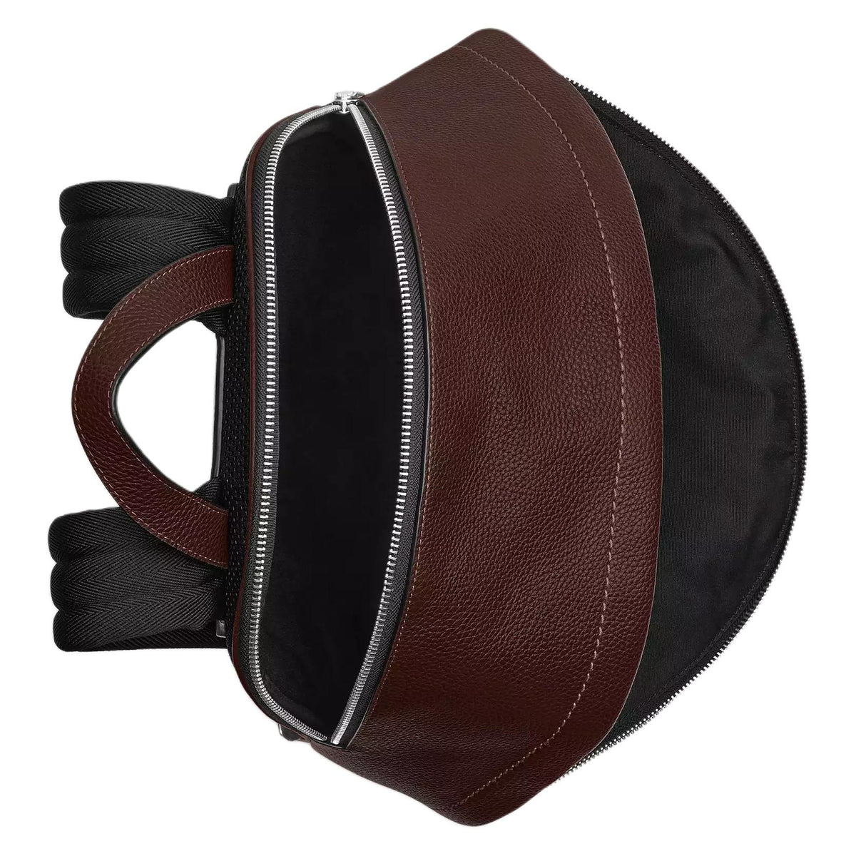 Top open interior view of an original Coach Westway 32 dark burgundy leather school backpack showing spacious compartment and fabric lining.

عرض داخلي علوي مفتوح لحقيبة ظهر مدرسة كوتش ويست واي 32 أصلية جلد باللون العنابي الداكن يوضح المساحة الواسعة والتصفيح القماشي.