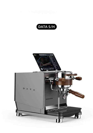 ماكينة اسبريسو وندوجي DATA S الرمادية من الجانب توضح زاوية الشاشة المائلة